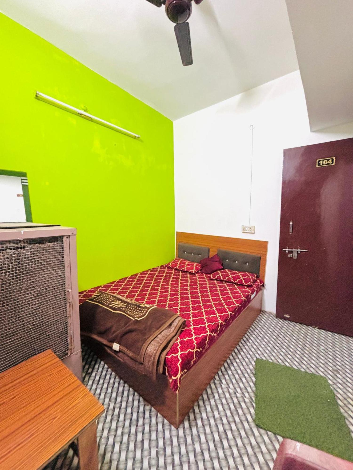 Shivalay Paying Guest House Bénarès Extérieur photo