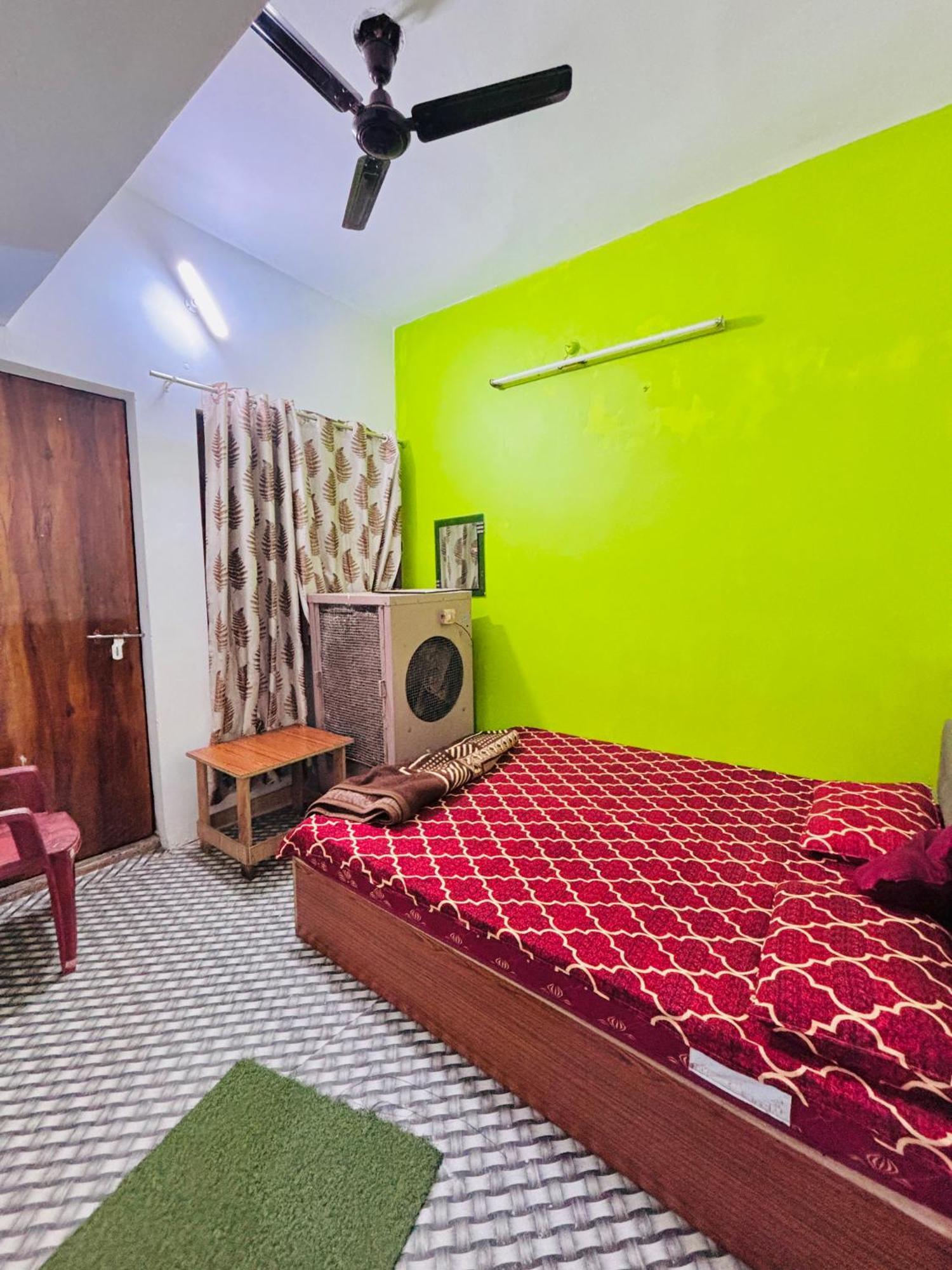 Shivalay Paying Guest House Bénarès Extérieur photo